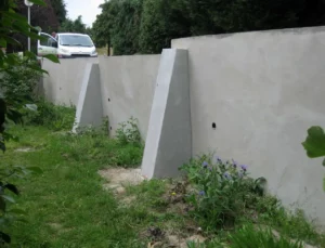 Le mur du jardin avant notre intervention